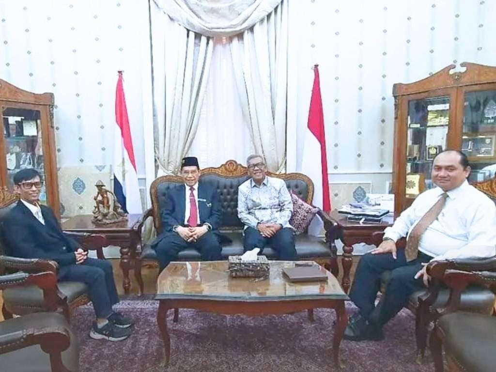 Dekan FEB Unusia Jajaki Kerjasama Internasional: Audiensi dengan Dubes RI di Mesir